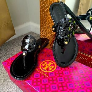 NWT TORY BURCH PATENT SANDALS (style: Miller)